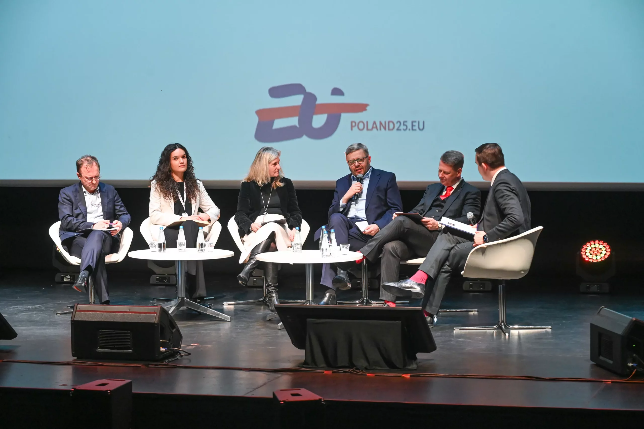 Techniczna strona eventów HR – jak zadbać o komfort, prezentacje i odbiór treści?